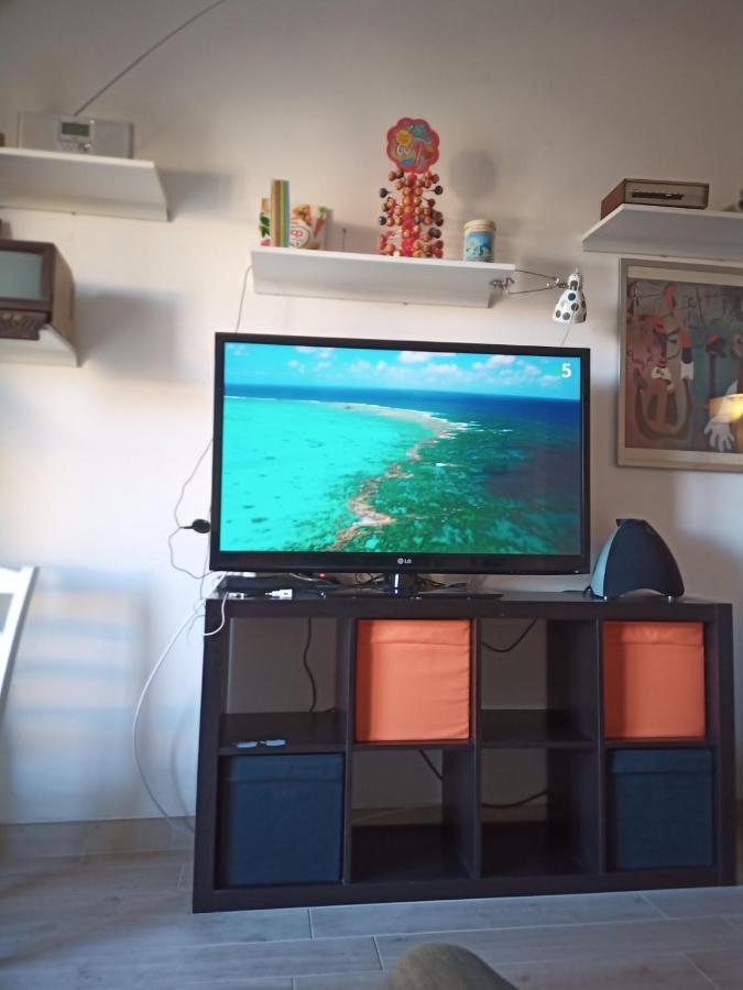 Grand F2 60Mq Centre Antibes, Proche Plages, Commerces, 2 Balcons, Parking, Train, Bus, Deco Vintage, Pet Friendly, Ideal Famille Ou 1-2 Couples Buitenkant foto