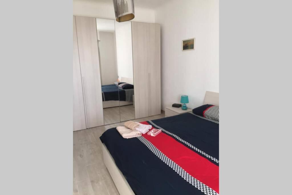 Grand F2 60Mq Centre Antibes, Proche Plages, Commerces, 2 Balcons, Parking, Train, Bus, Deco Vintage, Pet Friendly, Ideal Famille Ou 1-2 Couples Buitenkant foto