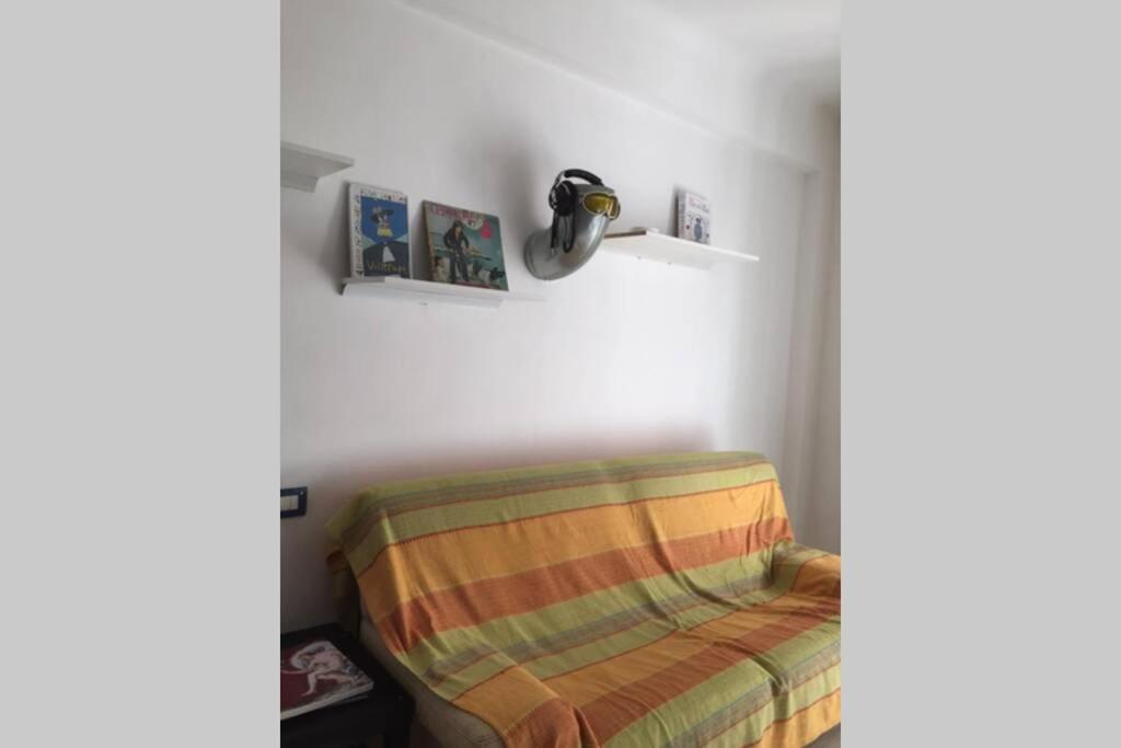 Grand F2 60Mq Centre Antibes, Proche Plages, Commerces, 2 Balcons, Parking, Train, Bus, Deco Vintage, Pet Friendly, Ideal Famille Ou 1-2 Couples Buitenkant foto