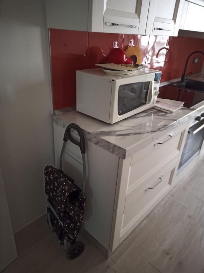 Grand F2 60Mq Centre Antibes, Proche Plages, Commerces, 2 Balcons, Parking, Train, Bus, Deco Vintage, Pet Friendly, Ideal Famille Ou 1-2 Couples Buitenkant foto