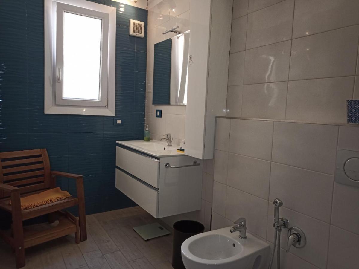 Grand F2 60Mq Centre Antibes, Proche Plages, Commerces, 2 Balcons, Parking, Train, Bus, Deco Vintage, Pet Friendly, Ideal Famille Ou 1-2 Couples Buitenkant foto