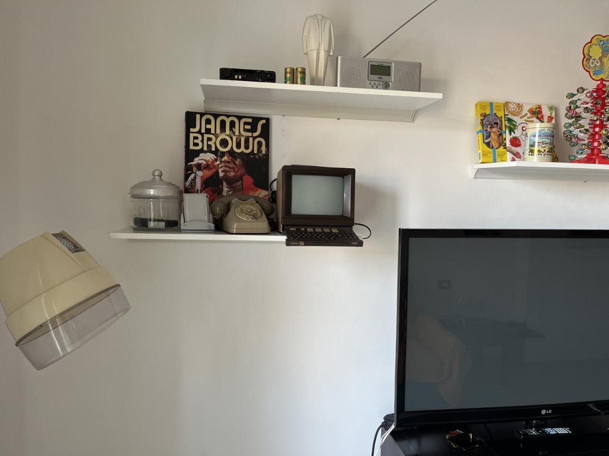 Grand F2 60Mq Centre Antibes, Proche Plages, Commerces, 2 Balcons, Parking, Train, Bus, Deco Vintage, Pet Friendly, Ideal Famille Ou 1-2 Couples Buitenkant foto