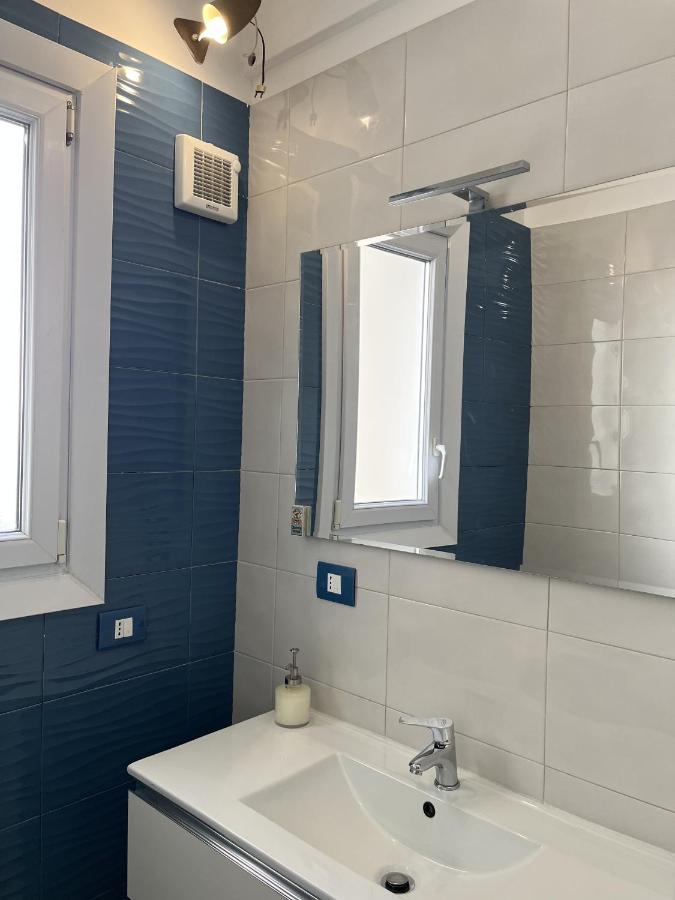 Grand F2 60Mq Centre Antibes, Proche Plages, Commerces, 2 Balcons, Parking, Train, Bus, Deco Vintage, Pet Friendly, Ideal Famille Ou 1-2 Couples Buitenkant foto