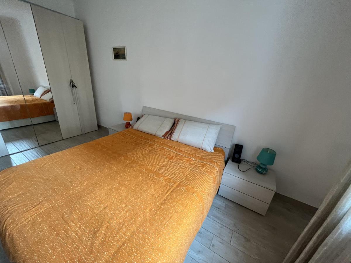 Grand F2 60Mq Centre Antibes, Proche Plages, Commerces, 2 Balcons, Parking, Train, Bus, Deco Vintage, Pet Friendly, Ideal Famille Ou 1-2 Couples Buitenkant foto