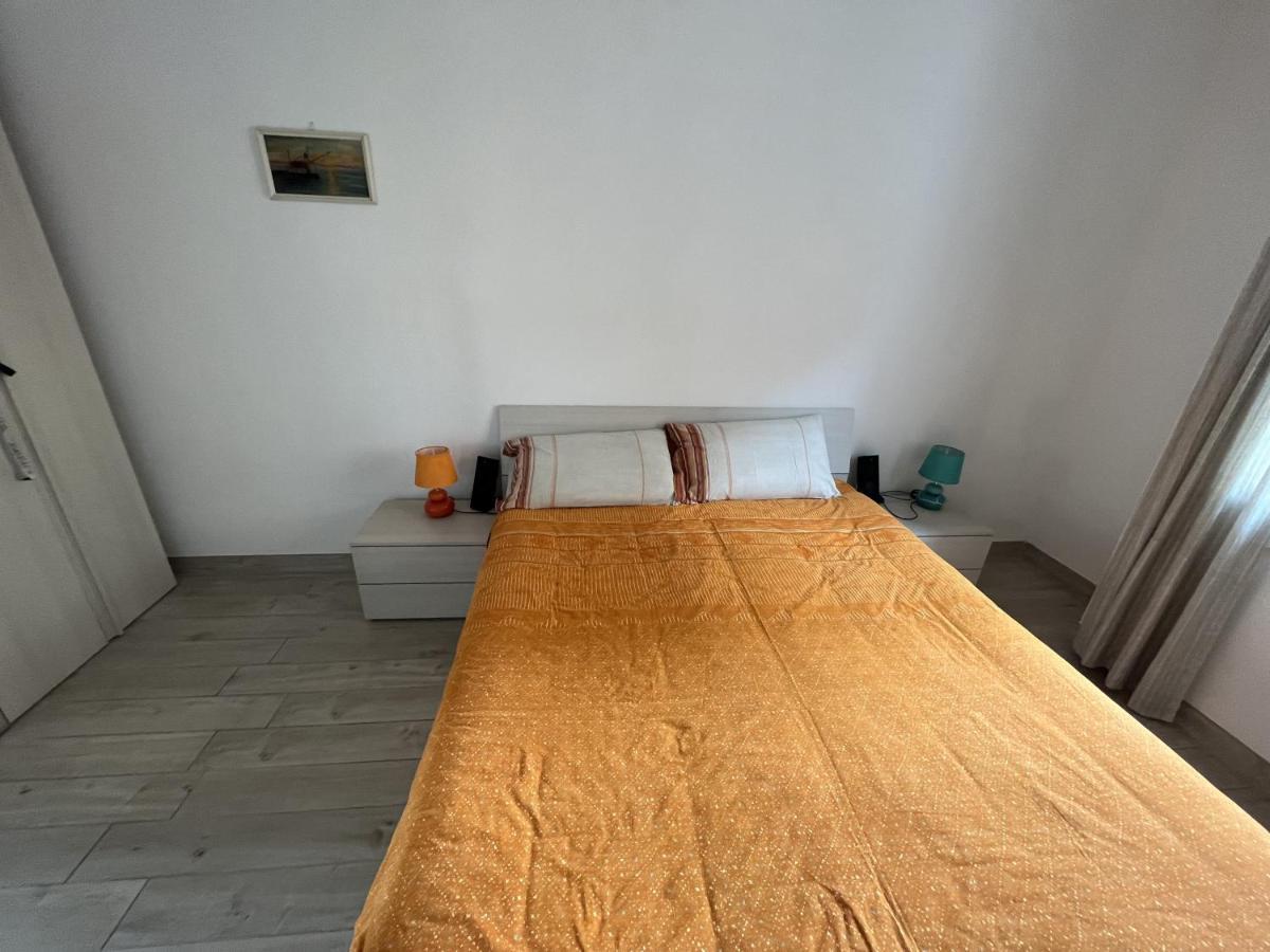 Grand F2 60Mq Centre Antibes, Proche Plages, Commerces, 2 Balcons, Parking, Train, Bus, Deco Vintage, Pet Friendly, Ideal Famille Ou 1-2 Couples Buitenkant foto