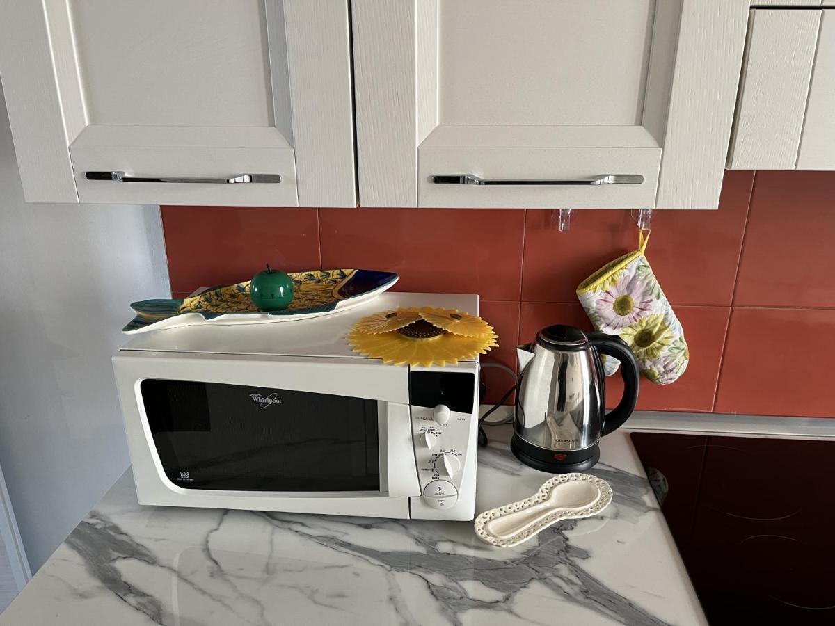 Grand F2 60Mq Centre Antibes, Proche Plages, Commerces, 2 Balcons, Parking, Train, Bus, Deco Vintage, Pet Friendly, Ideal Famille Ou 1-2 Couples Buitenkant foto