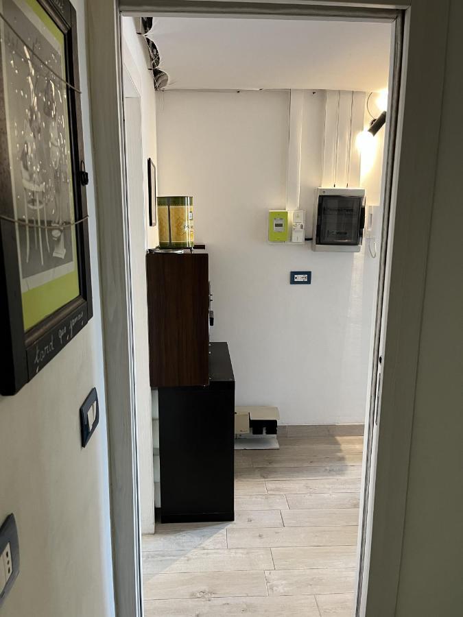 Grand F2 60Mq Centre Antibes, Proche Plages, Commerces, 2 Balcons, Parking, Train, Bus, Deco Vintage, Pet Friendly, Ideal Famille Ou 1-2 Couples Buitenkant foto