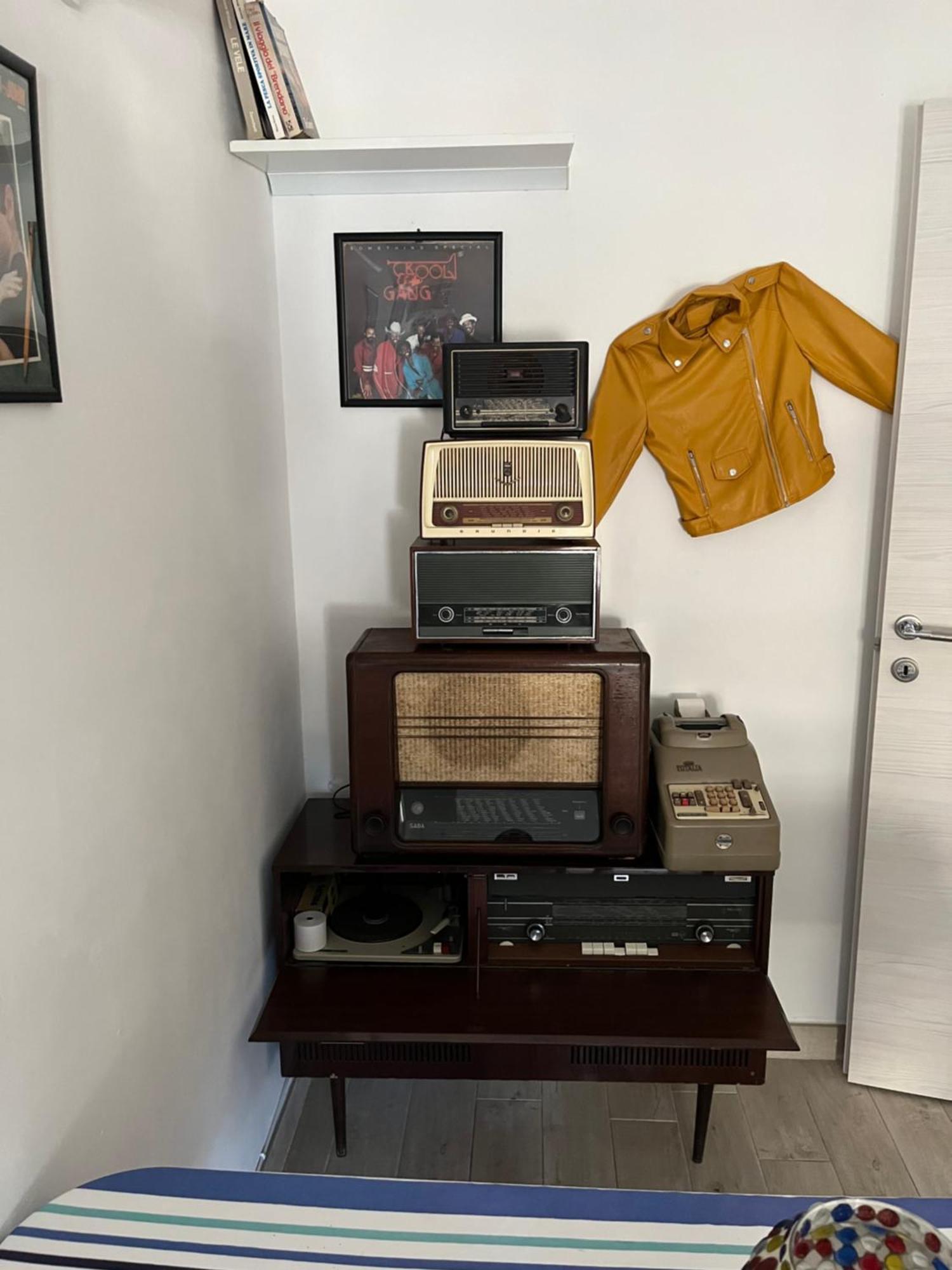 Grand F2 60Mq Centre Antibes, Proche Plages, Commerces, 2 Balcons, Parking, Train, Bus, Deco Vintage, Pet Friendly, Ideal Famille Ou 1-2 Couples Buitenkant foto